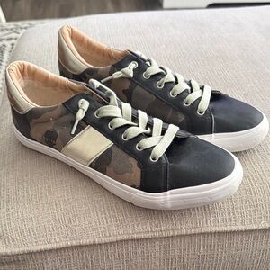 Vintage Havana Camouflage Sneakers - Black and Tan